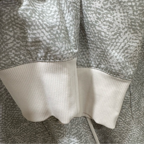 Athleta Grey White Zuma Printed Collared Shirtdress Women's XS Athletic - Picture 8 of 16